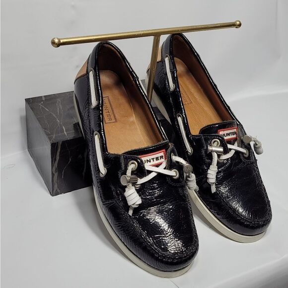 HUNTER   - Picture 1 of 13